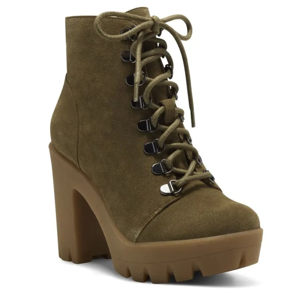 NWT! Jessica Simpson Mistah Platform Ankle Bootie in Olive Green - Size 7.5